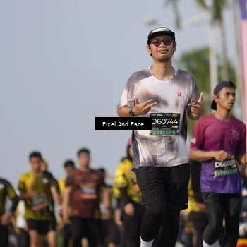 Runner Photo 6481846