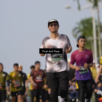 Runner Photo 6481861