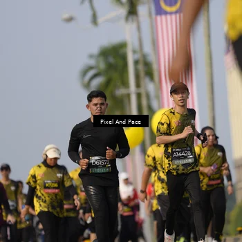 Runner Photo 6481912