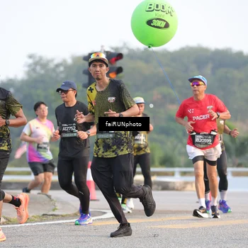 Runner Photo 6481923