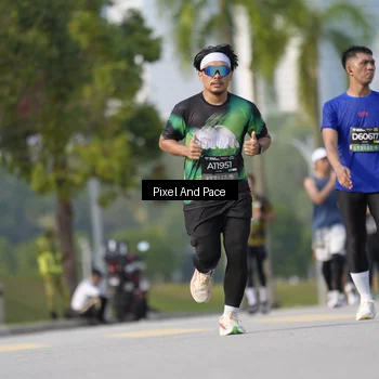 Runner Photo 6481956