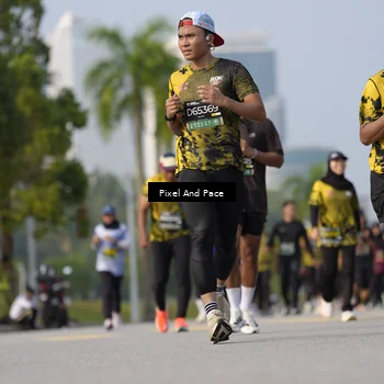 Runner Photo 6482031