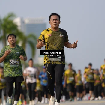 Runner Photo 6482103