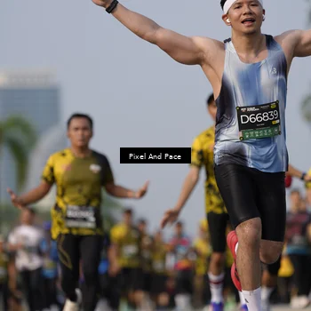 Runner Photo 6482115