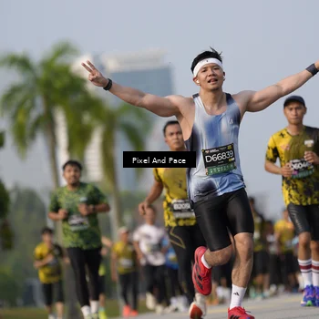 Runner Photo 6482134