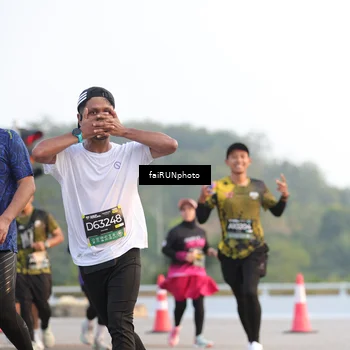 Runner Photo 6482158