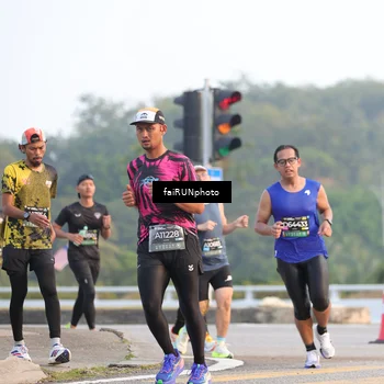 Runner Photo 6482299