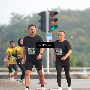 Runner Photo 6482686