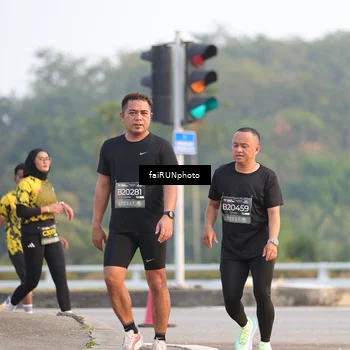 Runner Photo 6482689