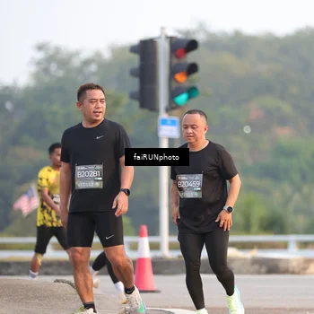 Runner Photo 6482692