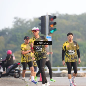 Runner Photo 6482859