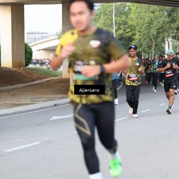 Runner Photo 6483011