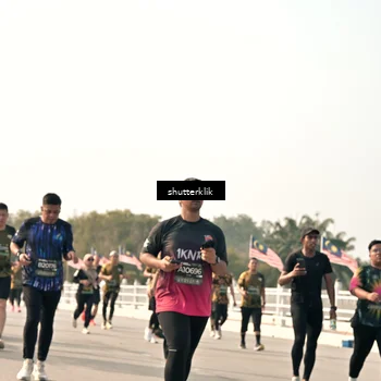 Runner Photo 6483086