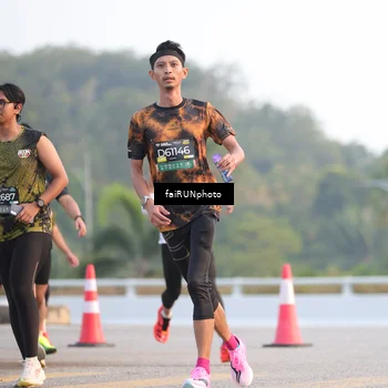 Runner Photo 6483090