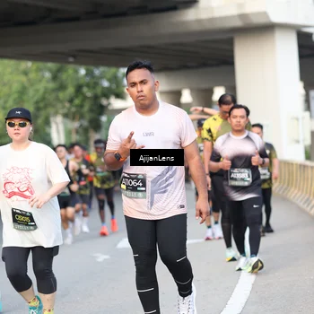 Runner Photo 6483133
