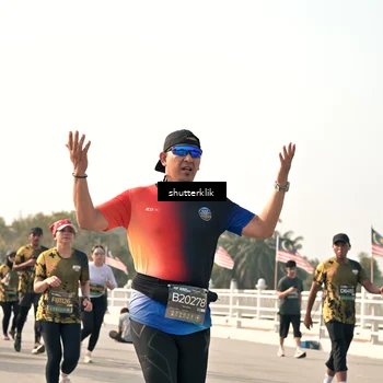 Runner Photo 6483135