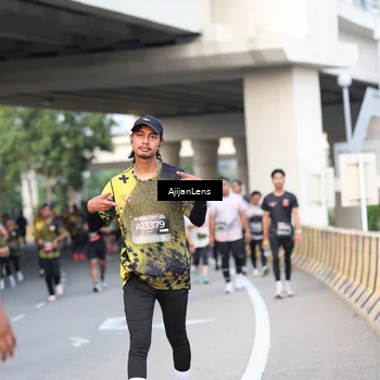 Runner Photo 6483173