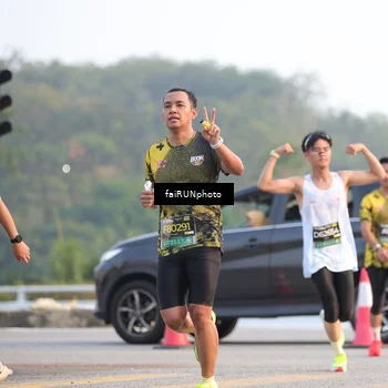 Runner Photo 6483187