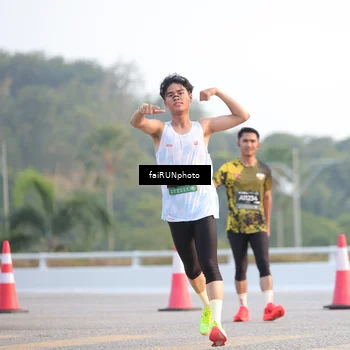 Runner Photo 6483213