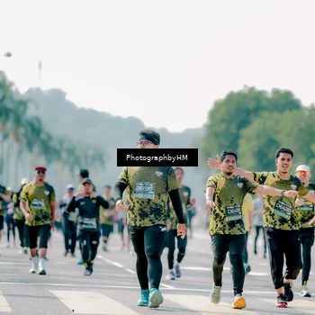 Runner Photo 6483236