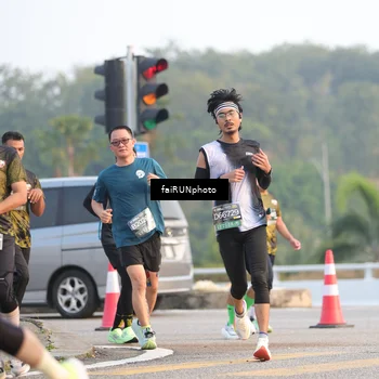 Runner Photo 6483260
