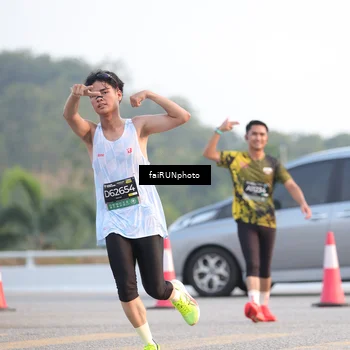 Runner Photo 6483262
