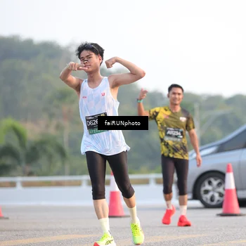 Runner Photo 6483271
