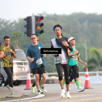 Runner Photo 6483300