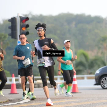 Runner Photo 6483302