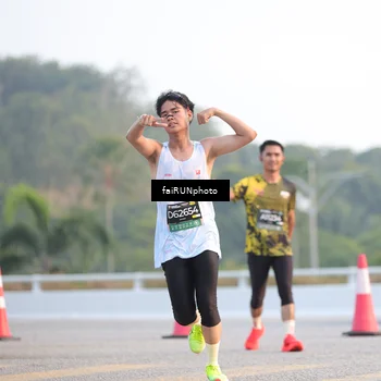 Runner Photo 6483312