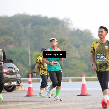 Runner Photo 6483332
