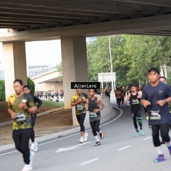 Runner Photo 6483369