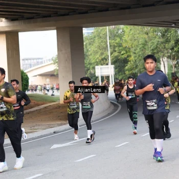 Runner Photo 6483400