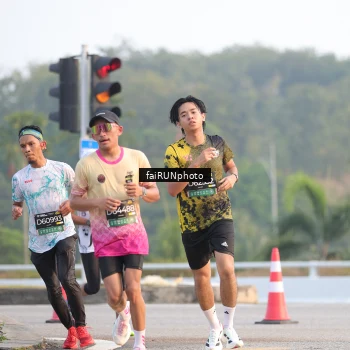 Runner Photo 6483403
