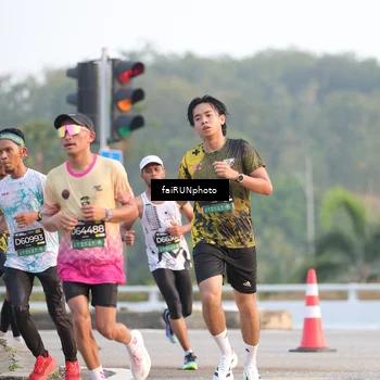 Runner Photo 6483433