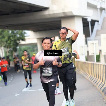 Runner Photo 6483512