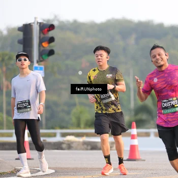 Runner Photo 6483587