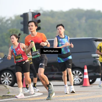 Runner Photo 6483668