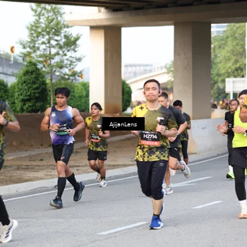 Runner Photo 6483719