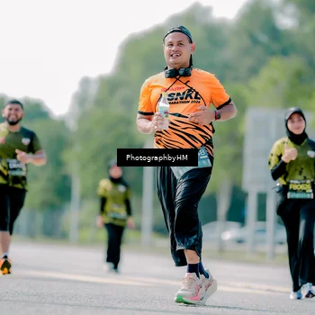 Runner Photo 6483900