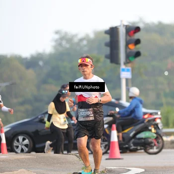Runner Photo 6483913