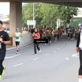 Runner Photo 6483984
