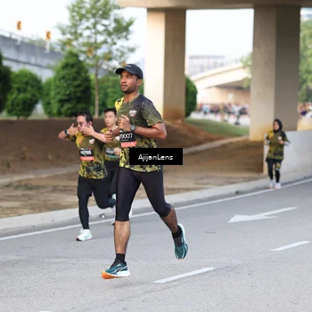 Runner Photo 6484085