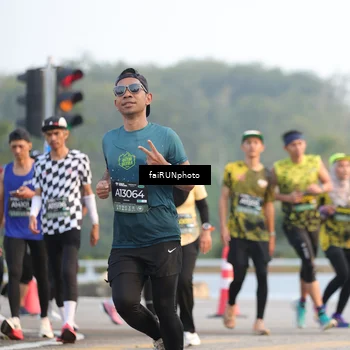 Runner Photo 6484092