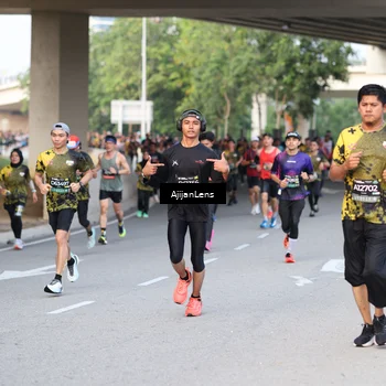 Runner Photo 6484118
