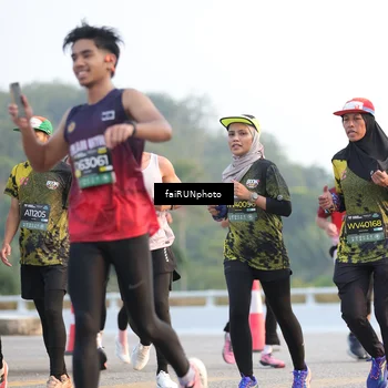 Runner Photo 6484123