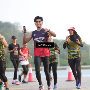 Runner Photo 6484124