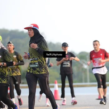 Runner Photo 6484164