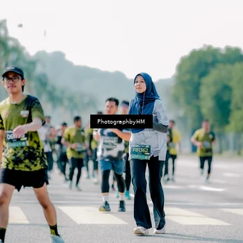 Runner Photo 6484200