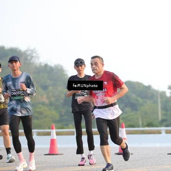 Runner Photo 6484213